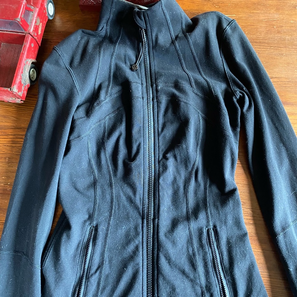 Size 2 Black Lulu Lemon jacket.